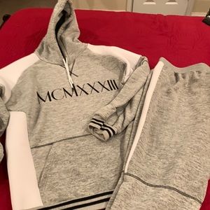3xl jogger with hood,side&back pocket grey white and black